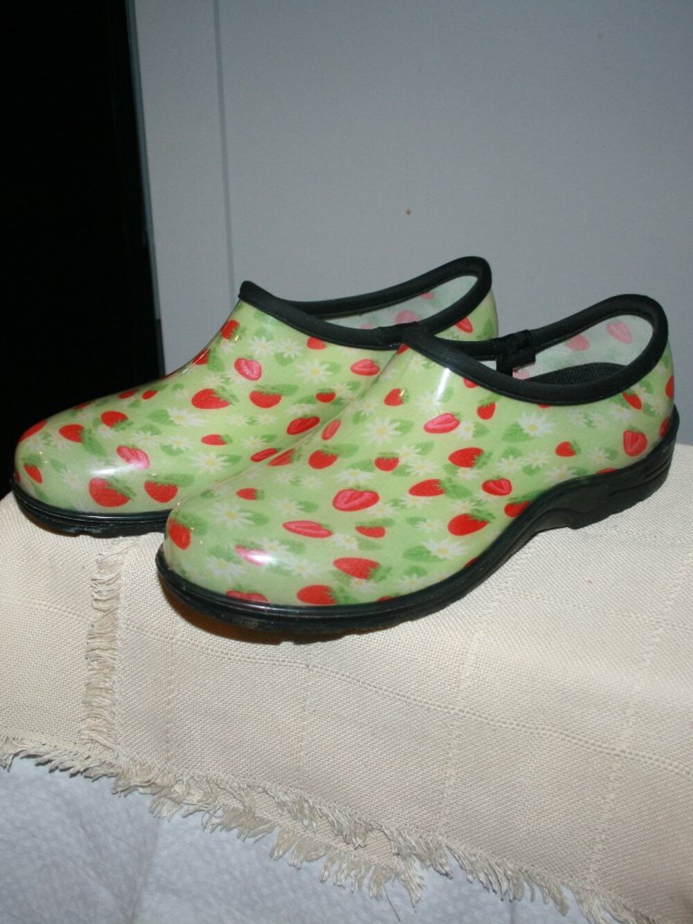 Groundwork Garden Clogs - Picture 2 of 8